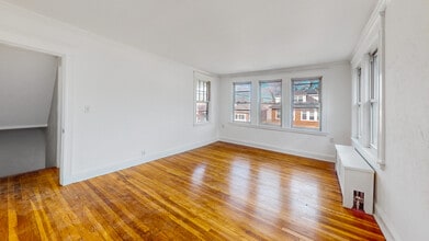 100 Colborne Rd, Unit 3 in Boston, MA - Foto de edificio - Building Photo