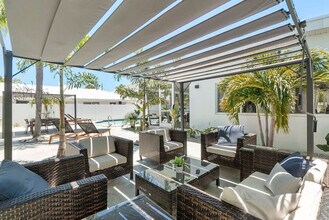 2407 NE 33rd Ave in Fort Lauderdale, FL - Building Photo - Building Photo