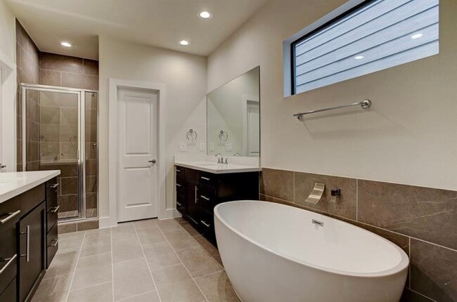 1106 Fuschia Rd in Houston, TX - Building Photo - Building Photo