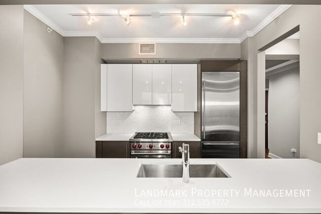 1201 S Prairie Ave in Chicago, IL - Building Photo - Building Photo