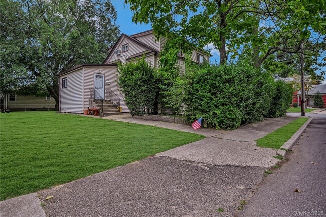 property at 148 S 4th St
