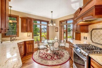 W162N5492 Westwind Dr in Menomonee Falls, WI - Building Photo - Building Photo
