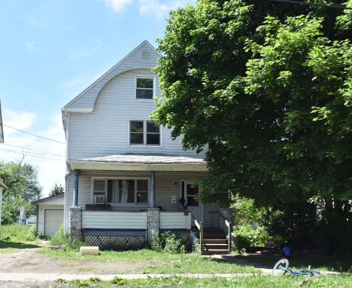 5211 Adams Ave in Ashtabula, OH - Building Photo