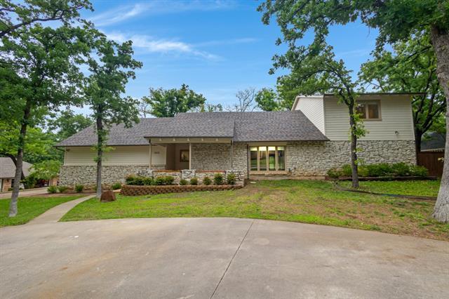 property at 2805 Forrestridge Dr