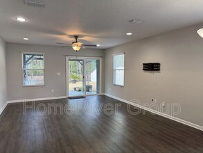 1300 Sarahs Landing Dr in Jacksonville, FL - Building Photo - Building Photo