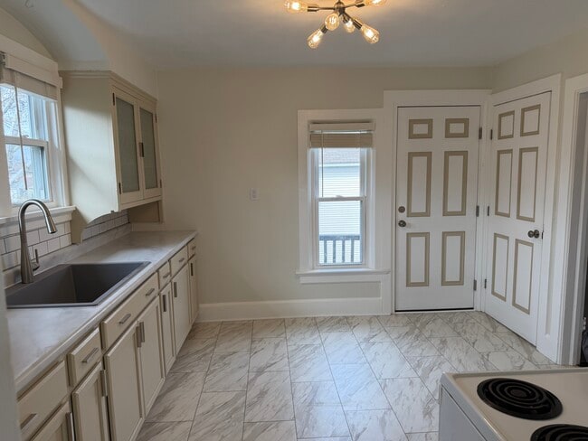 820 N 5th St, Unit 820 N 5th St in Manitowoc, WI - Foto de edificio - Building Photo