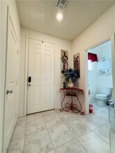 1118 E Dorrell Ln in North Las Vegas, NV - Building Photo - Building Photo