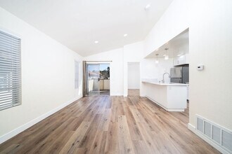 26156 La Real, Unit F in Mission Viejo, CA - Building Photo - Building Photo