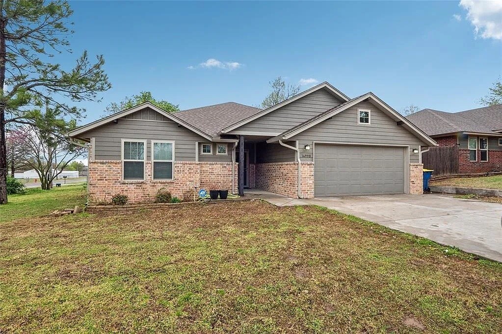 14990 NE 2nd St in Choctaw, OK - Building Photo