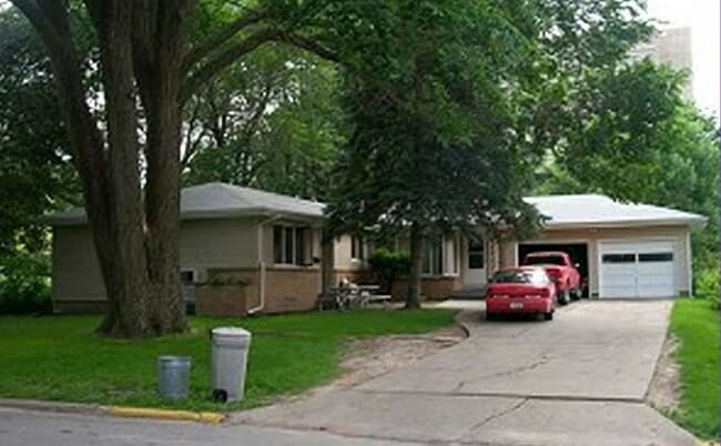 property at 711 Stanton Ave