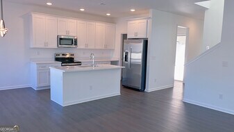 31 Sandstone Dr in Jasper, GA - Building Photo