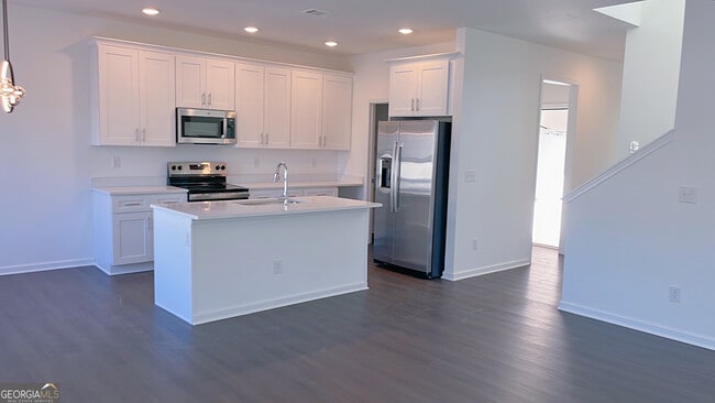 property at 31 Sandstone Dr