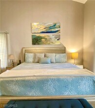 7868 Gardner Dr in Naples, FL - Foto de edificio - Building Photo