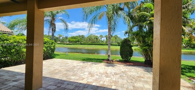 property at 872 Golden Cane Dr