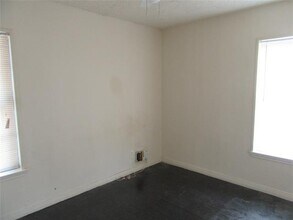 1212 Ewing Dr in Garland, TX - Building Photo - Building Photo
