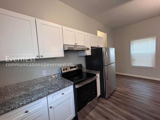 property at 2007 Morehouse Dr NW