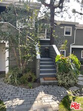 2714 Montana Ave in Santa Monica, CA - Building Photo - Building Photo