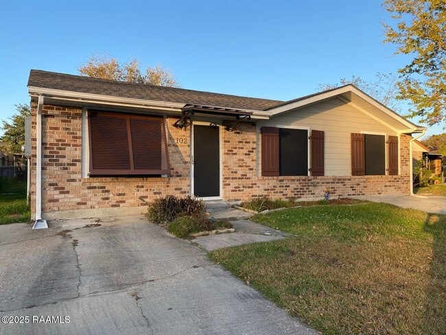 102 Thompson Loop in Lafayette, LA - Building Photo - Building Photo