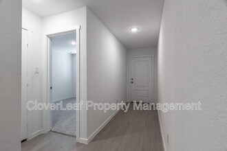 830 Summit Ter in Seguin, TX - Building Photo - Building Photo
