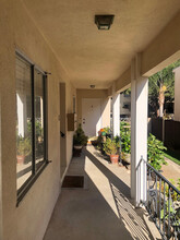 928 17th St in Santa Monica, CA - Building Photo - Building Photo