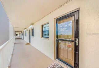18650 Gulf Blvd in Indian Shores, FL - Building Photo - Building Photo