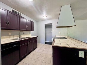 7309 Ashcrest Ln in Dallas, TX - Building Photo - Building Photo