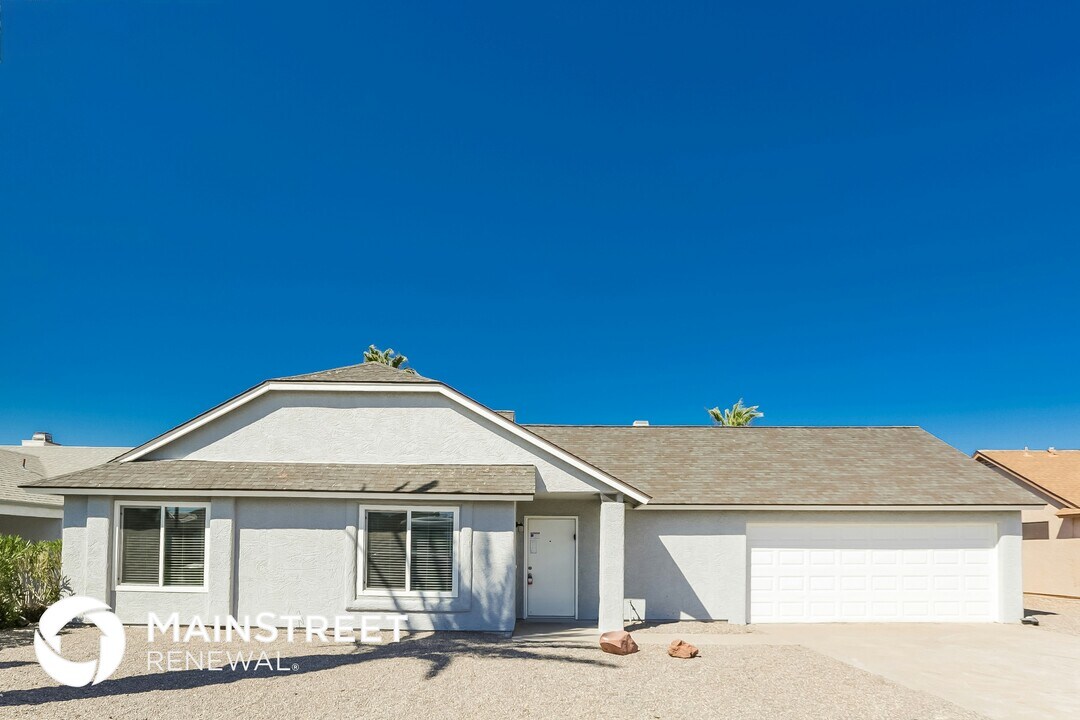 13232 N 56th Ave in Glendale, AZ - Building Photo