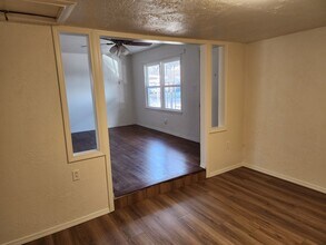 1017 S Holly Dr in Midwest City, OK - Building Photo - Building Photo