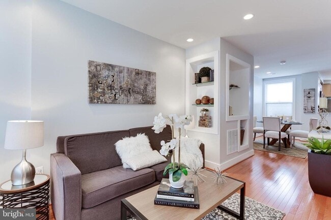 625 Gresham Pl NW in Washington, DC - Building Photo - Building Photo