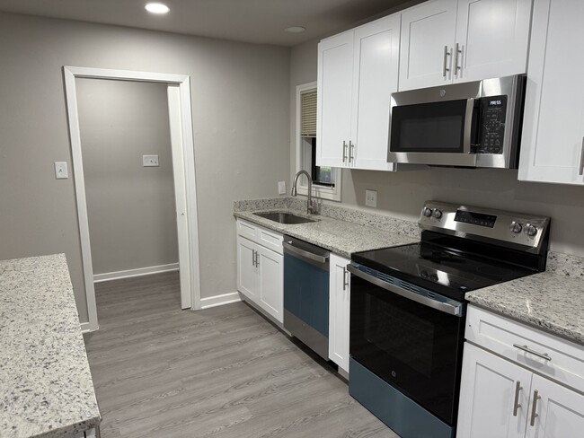 8274 Lifford Pl in Fort Worth, TX - Foto de edificio - Building Photo