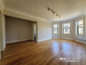 2319 N Rockwell St in Chicago, IL - Building Photo - Building Photo