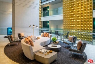 400 S Broadway in Los Angeles, CA - Building Photo - Building Photo