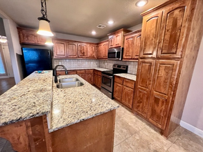 1805 SW Candlewood St in Bentonville, AR - Building Photo - Building Photo