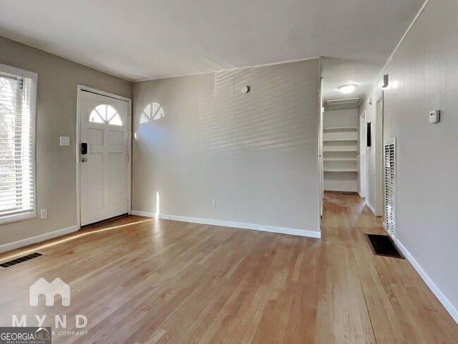 900 Kennesaw Dr in Forest Park, GA - Building Photo - Building Photo