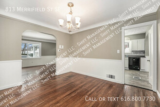 813 Merrifield St SE in Grand Rapids, MI - Building Photo - Building Photo