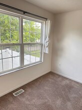 8257 Deering Oaks Dr in Columbus, OH - Building Photo - Building Photo