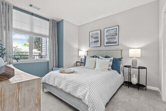 Merion Riverwalk Apartment Homes in Shelton, CT - Foto de edificio - Building Photo