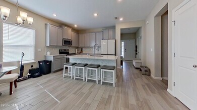 10887 Ventnor Ave in Jacksonville, FL - Building Photo - Building Photo