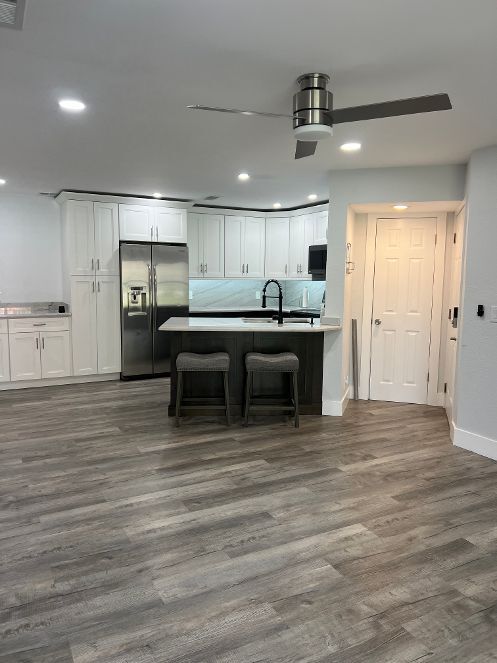 property at 3470 Pinewalk Dr N