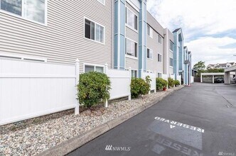 25 N Broadway St in Tacoma, WA - Building Photo - Building Photo