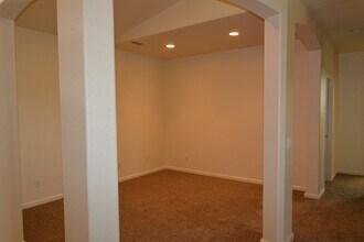 2439 Beech Dr in Visalia, CA - Building Photo - Building Photo