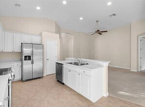 11970 Bramble Cove Dr, Unit 8 in Ft. Myers, FL - Building Photo - Building Photo