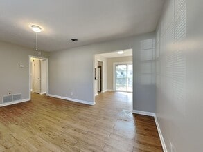7428 Sharbeth Dr N in Jacksonville, FL - Building Photo - Building Photo