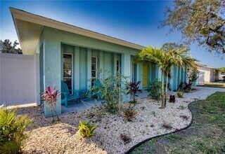 1515 Southland Rd in Venice, FL - Building Photo - Building Photo
