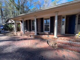 3735 Pittman Rd SW in College Park, GA - Building Photo