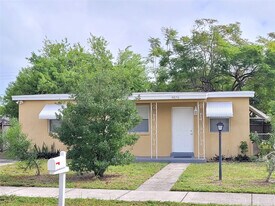 4870 NE 16th Ave in Pompano Beach, FL - Building Photo