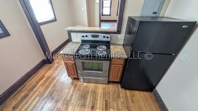 446 N Main St in Hendersonville, NC - Building Photo - Building Photo