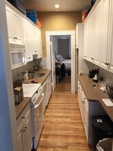 918 Beacon St, Unit 2 in Boston, MA - Building Photo - Building Photo