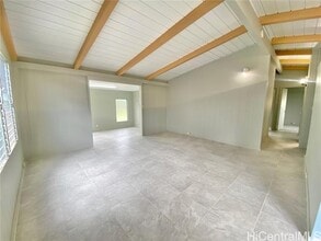2208 Komo Mai Dr in Pearl City, HI - Building Photo - Building Photo
