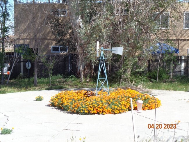 4247 Ave L 2 in Lancaster, CA - Building Photo - Building Photo